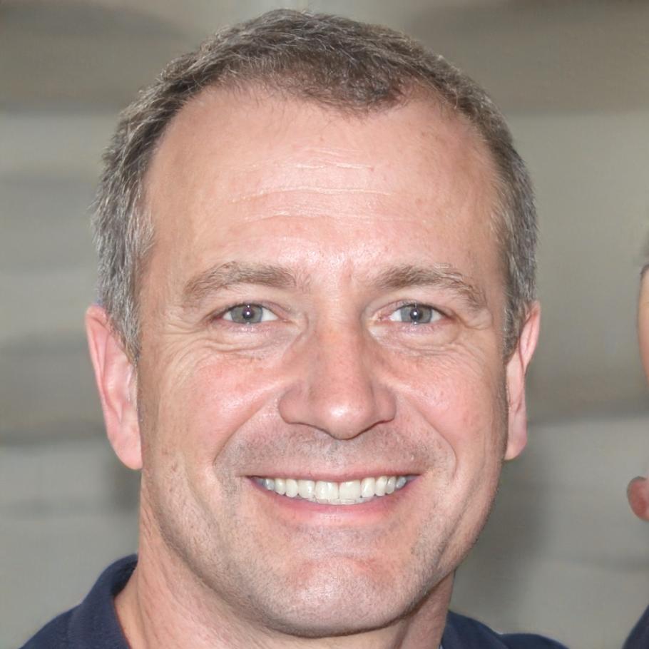 市場分析師張志明